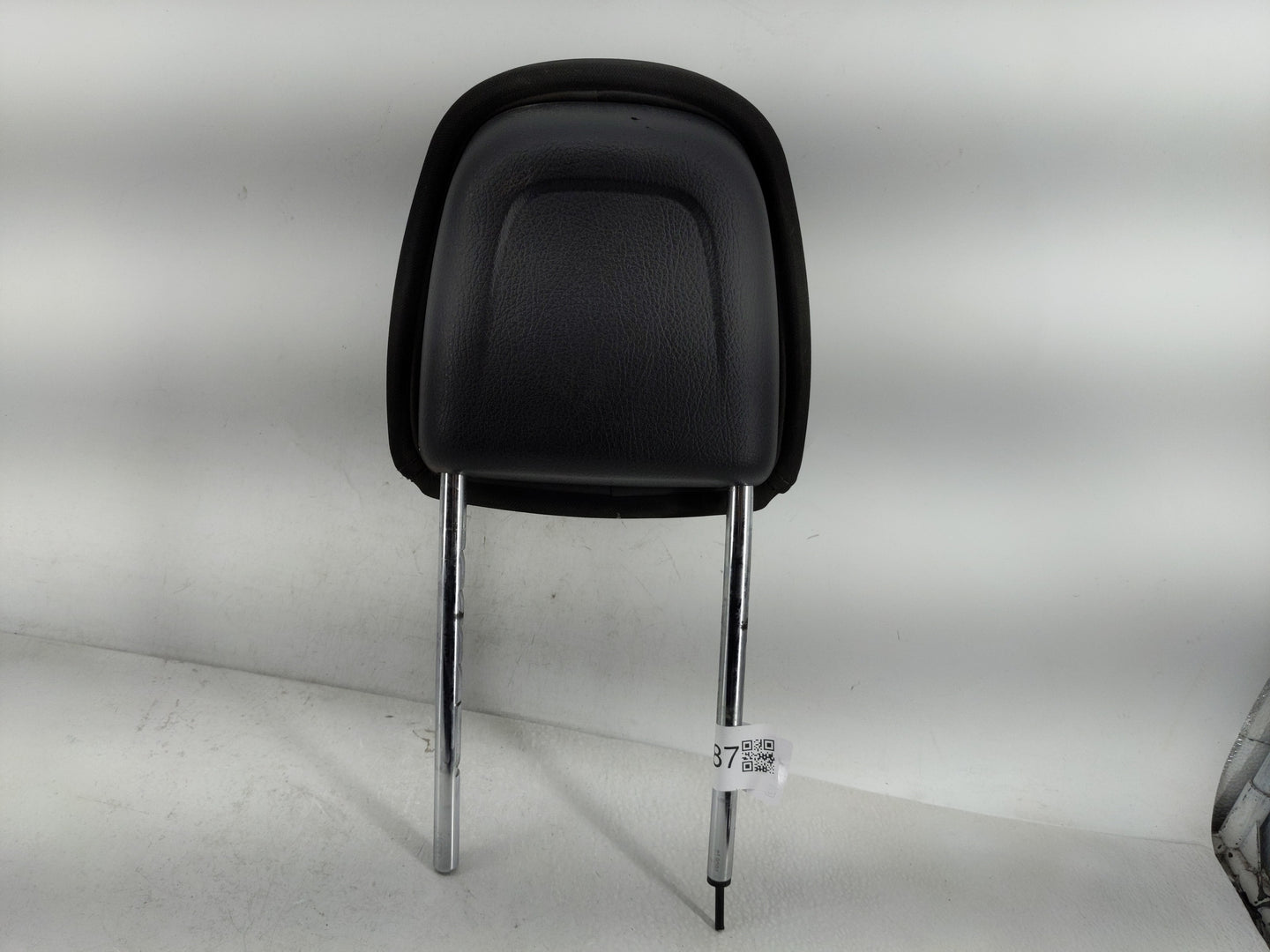 2015 Kia Sorento Headrest Head Rest Front Driver Passenger Seat Fits OEM Used Auto Parts - Oemusedautoparts1.com