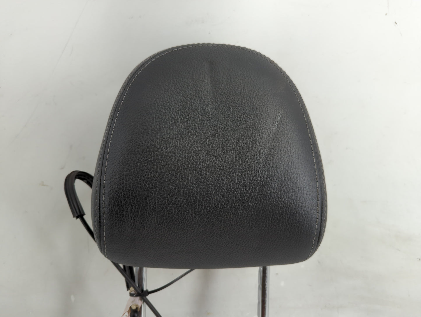 2015 Kia Sorento Headrest Head Rest Front Driver Passenger Seat Fits OEM Used Auto Parts - Oemusedautoparts1.com