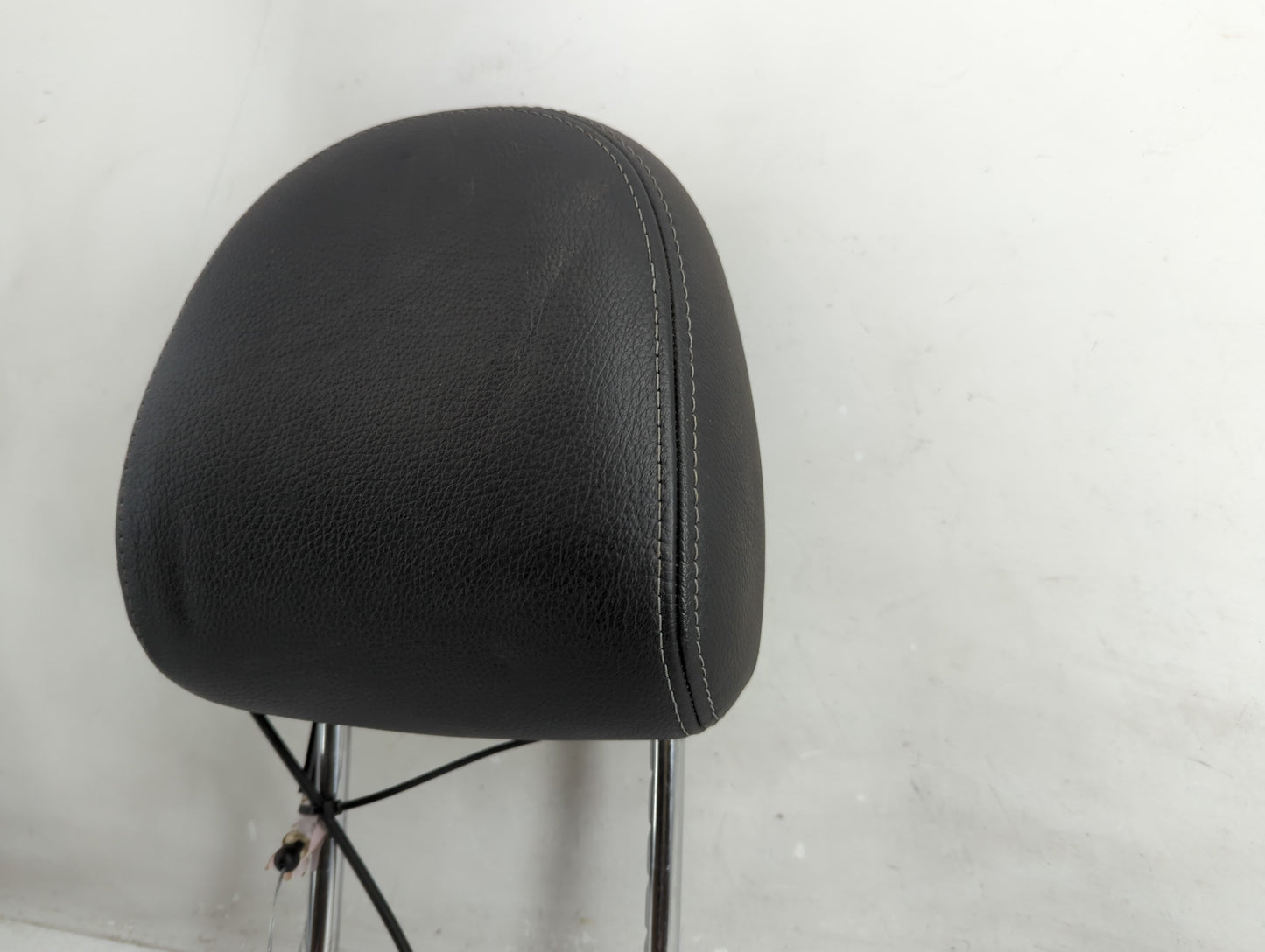 2015 Kia Sorento Headrest Head Rest Front Driver Passenger Seat Fits OEM Used Auto Parts - Oemusedautoparts1.com