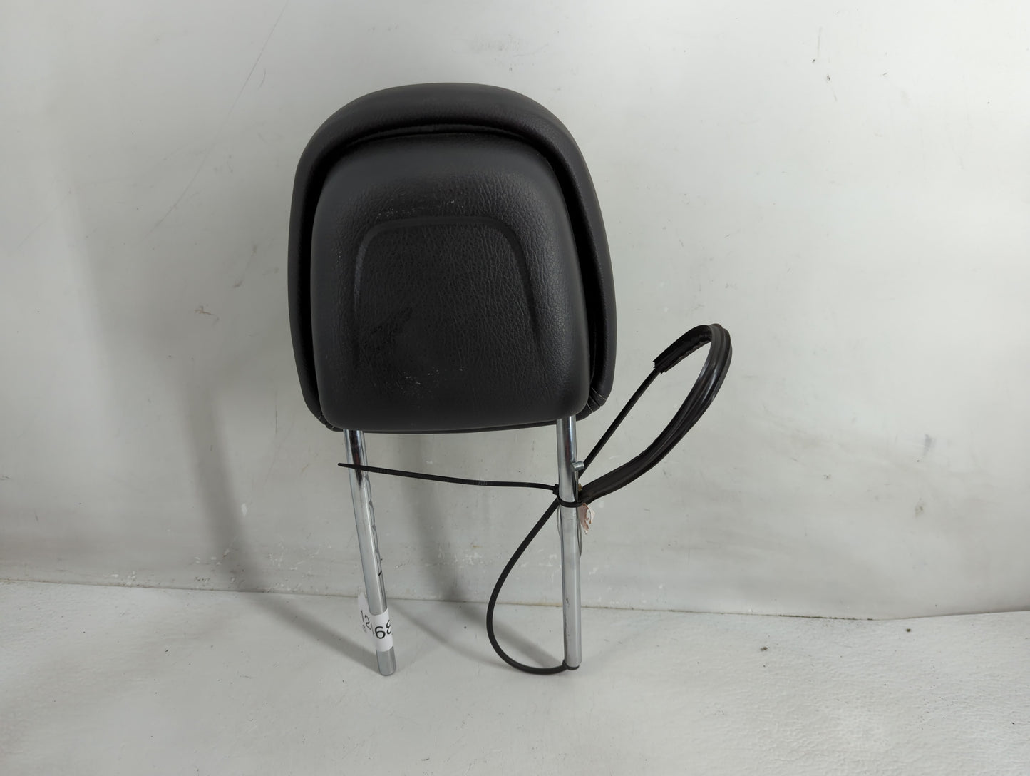 2015 Kia Sorento Headrest Head Rest Front Driver Passenger Seat Fits OEM Used Auto Parts - Oemusedautoparts1.com