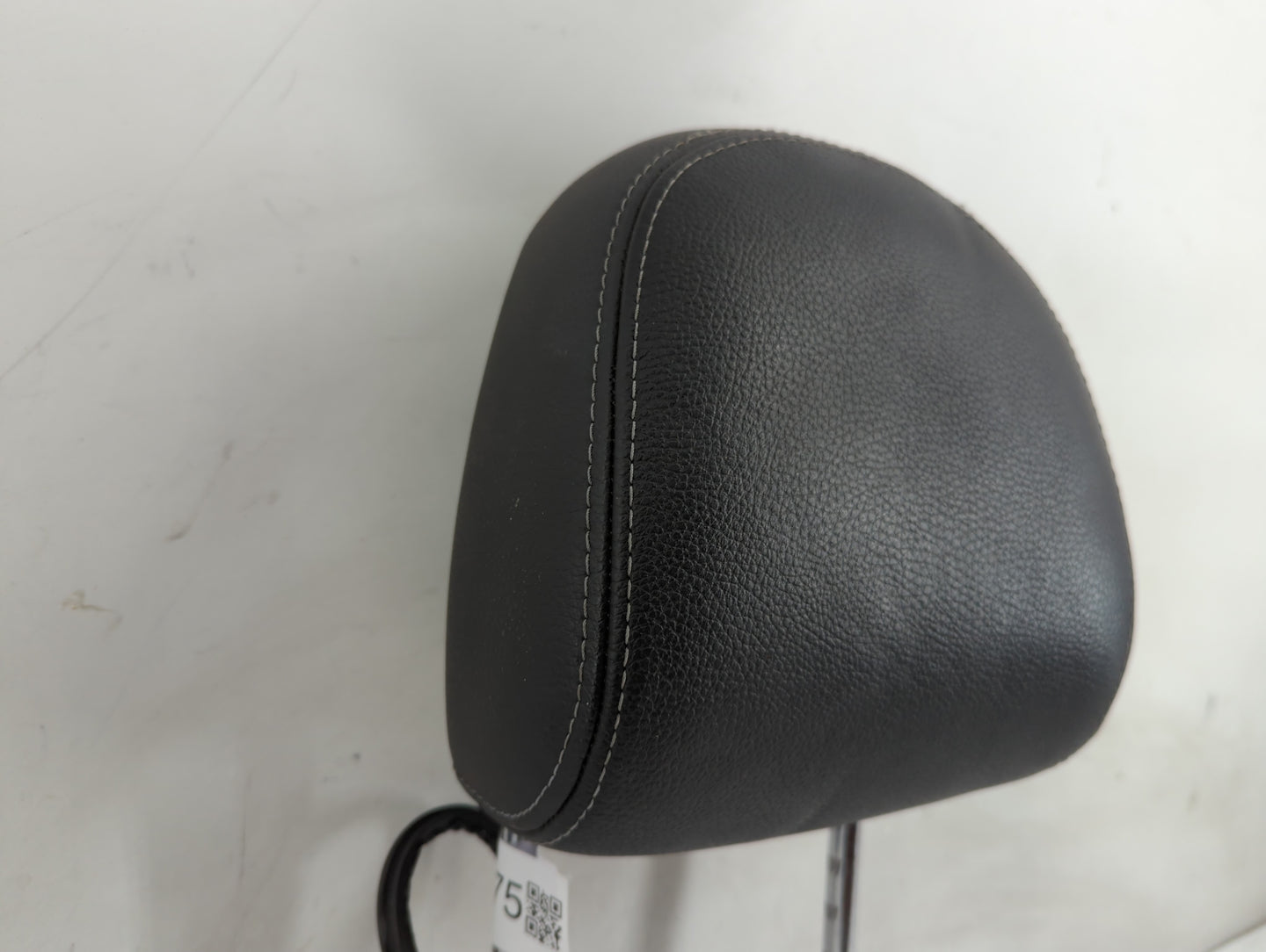 2015 Kia Sorento Headrest Head Rest Rear Seat Fits OEM Used Auto Parts - Oemusedautoparts1.com