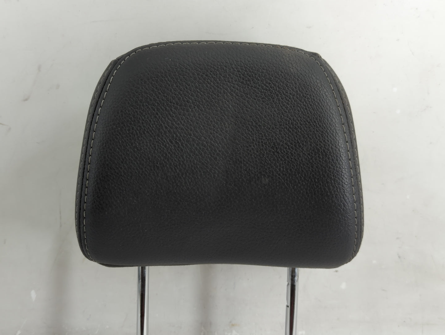 2015 Kia Sorento Headrest Head Rest Rear Seat Fits OEM Used Auto Parts - Oemusedautoparts1.com