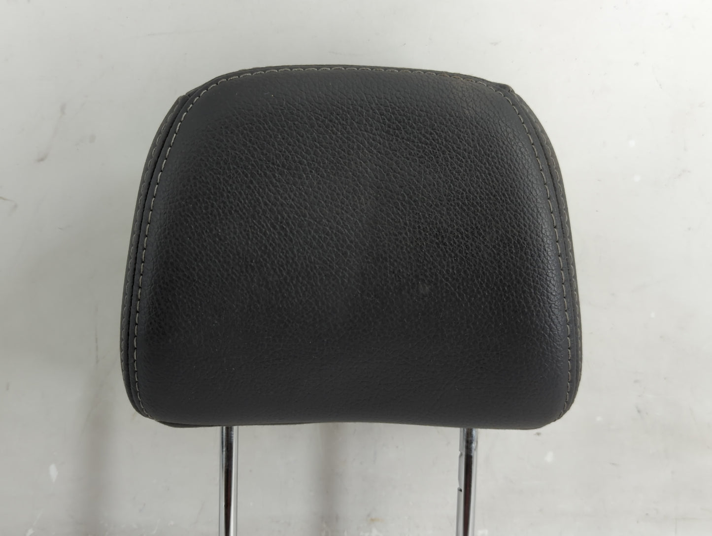 2015 Kia Sorento Headrest Head Rest Rear Seat Fits OEM Used Auto Parts - Oemusedautoparts1.com