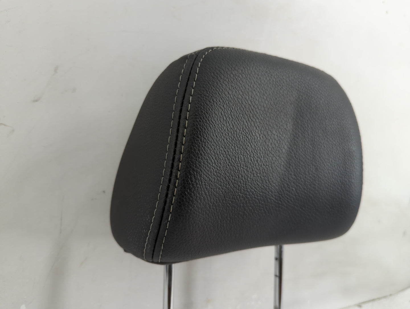 2015 Kia Sorento Headrest Head Rest Rear Seat Fits OEM Used Auto Parts - Oemusedautoparts1.com