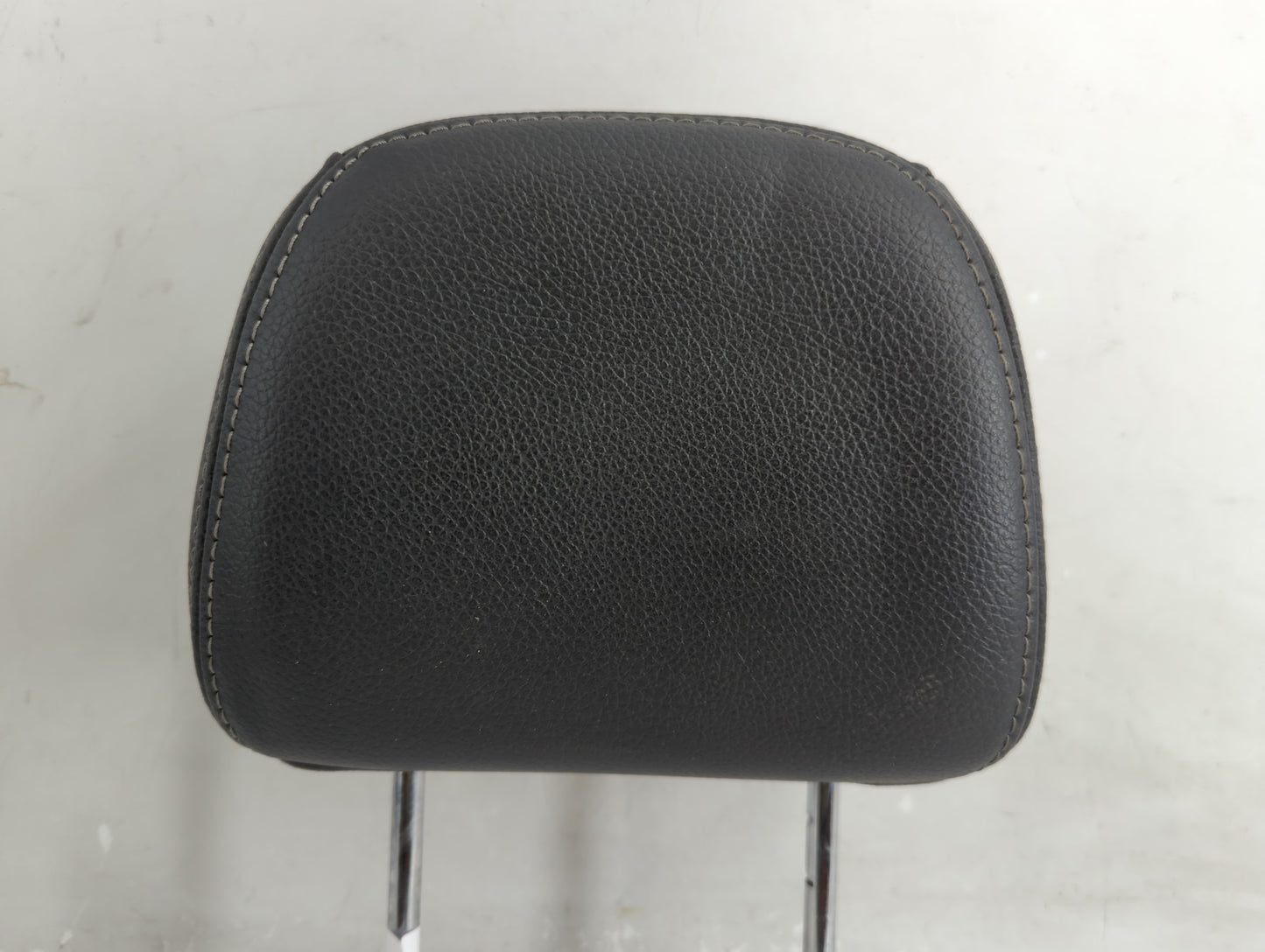 2015 Kia Sorento Headrest Head Rest Front Driver Passenger Seat Fits OEM Used Auto Parts - Oemusedautoparts1.com