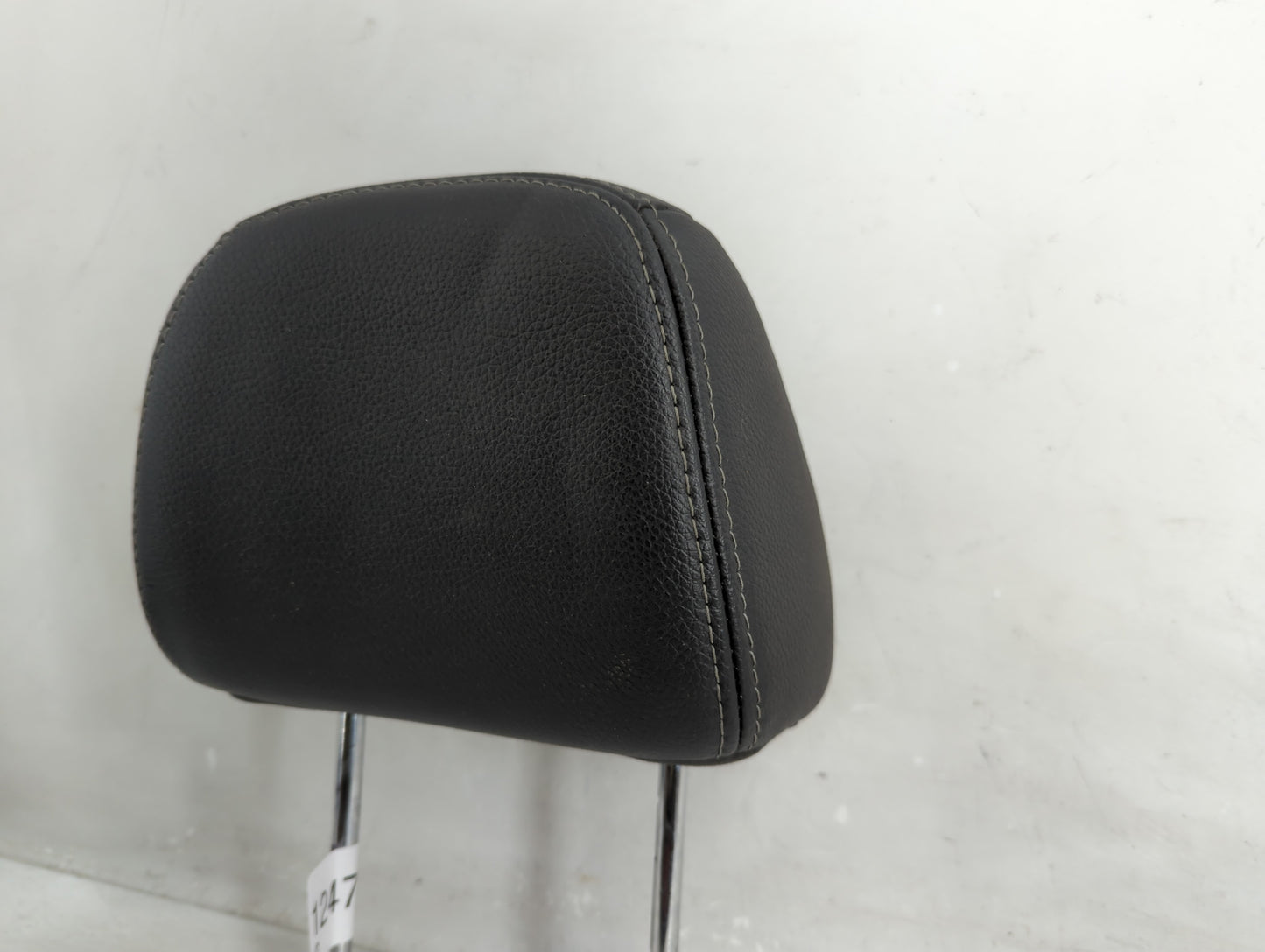 2015 Kia Sorento Headrest Head Rest Front Driver Passenger Seat Fits OEM Used Auto Parts - Oemusedautoparts1.com