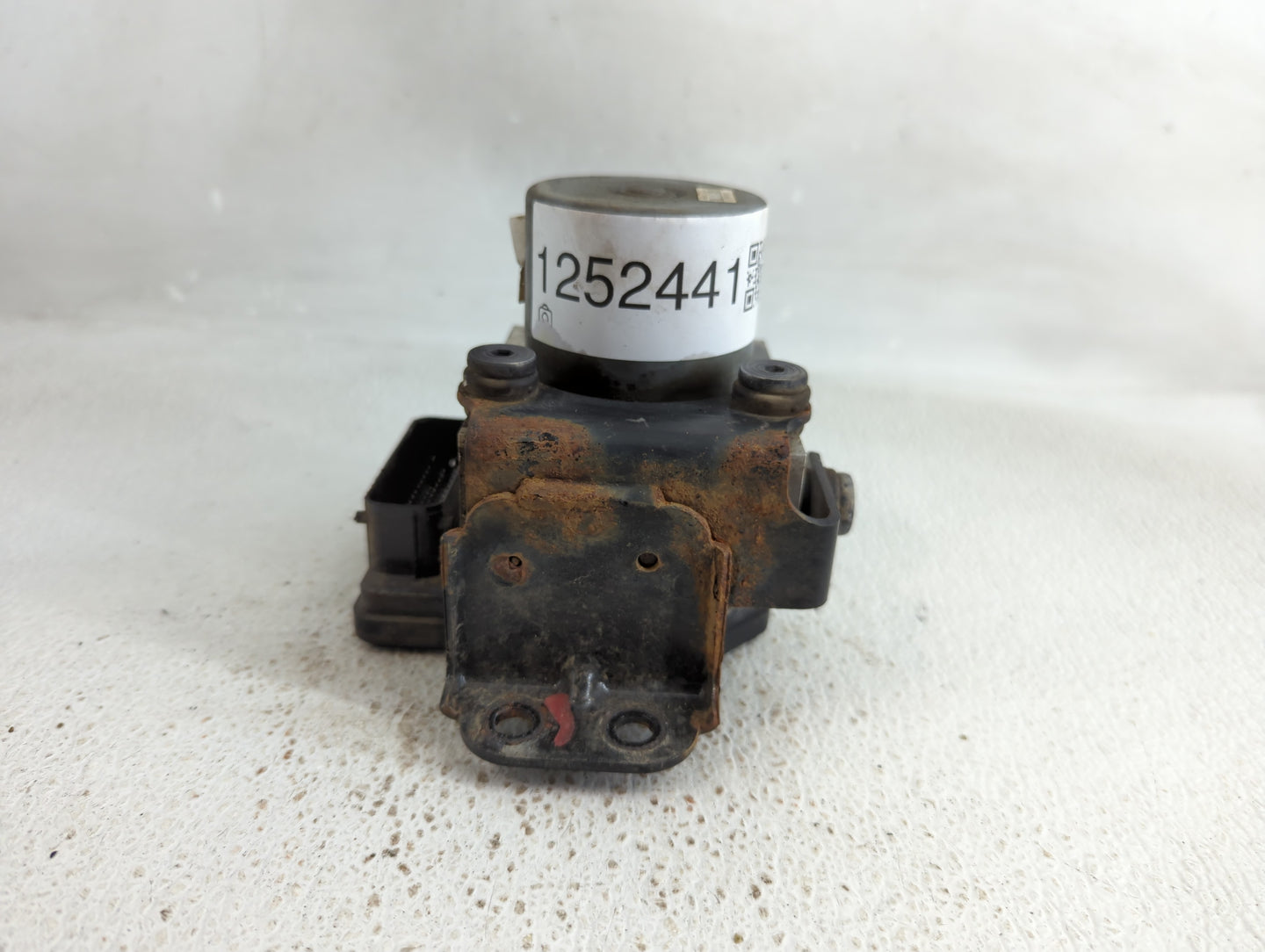 2014-2015 Kia Sorento ABS Pump Control Module Replacement P/N:58920-1U000 Fits Fits 2014 2015 OEM Used Auto Parts - Oemuseda