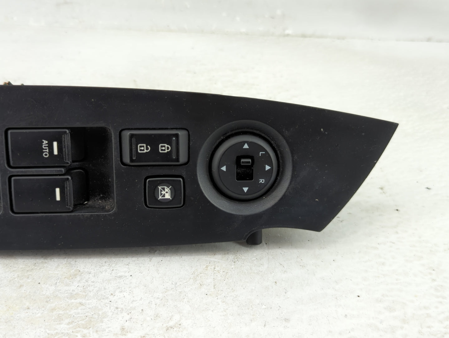 2011-2015 Kia Sorento Master Power Window Switch Replacement Driver Side Left P/N:93570-1U101VA Fits Fits 2011 2012 2013 201