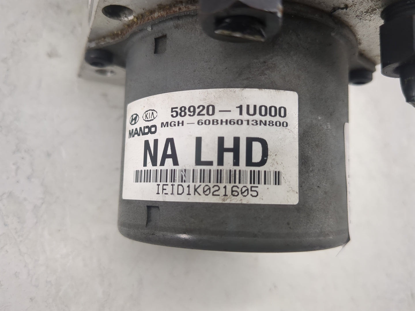 2014-2015 Kia Sorento ABS Pump Control Module Replacement P/N:58920-1U000 BE6003N801 Fits Fits 2014 2015 OEM Used Auto Parts