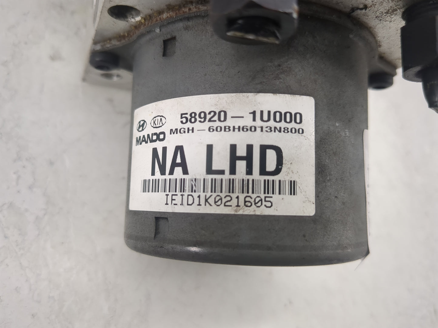 2014-2015 Kia Sorento ABS Pump Control Module Replacement P/N:58920-1U000 BE6003N801 Fits Fits 2014 2015 OEM Used Auto Parts