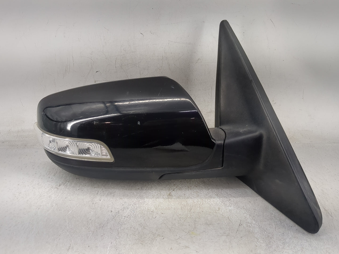 2014-2015 Kia Sorento Passenger Side View Mirror - Right Door Mirror OEM Used - Oemusedautoparts1.com