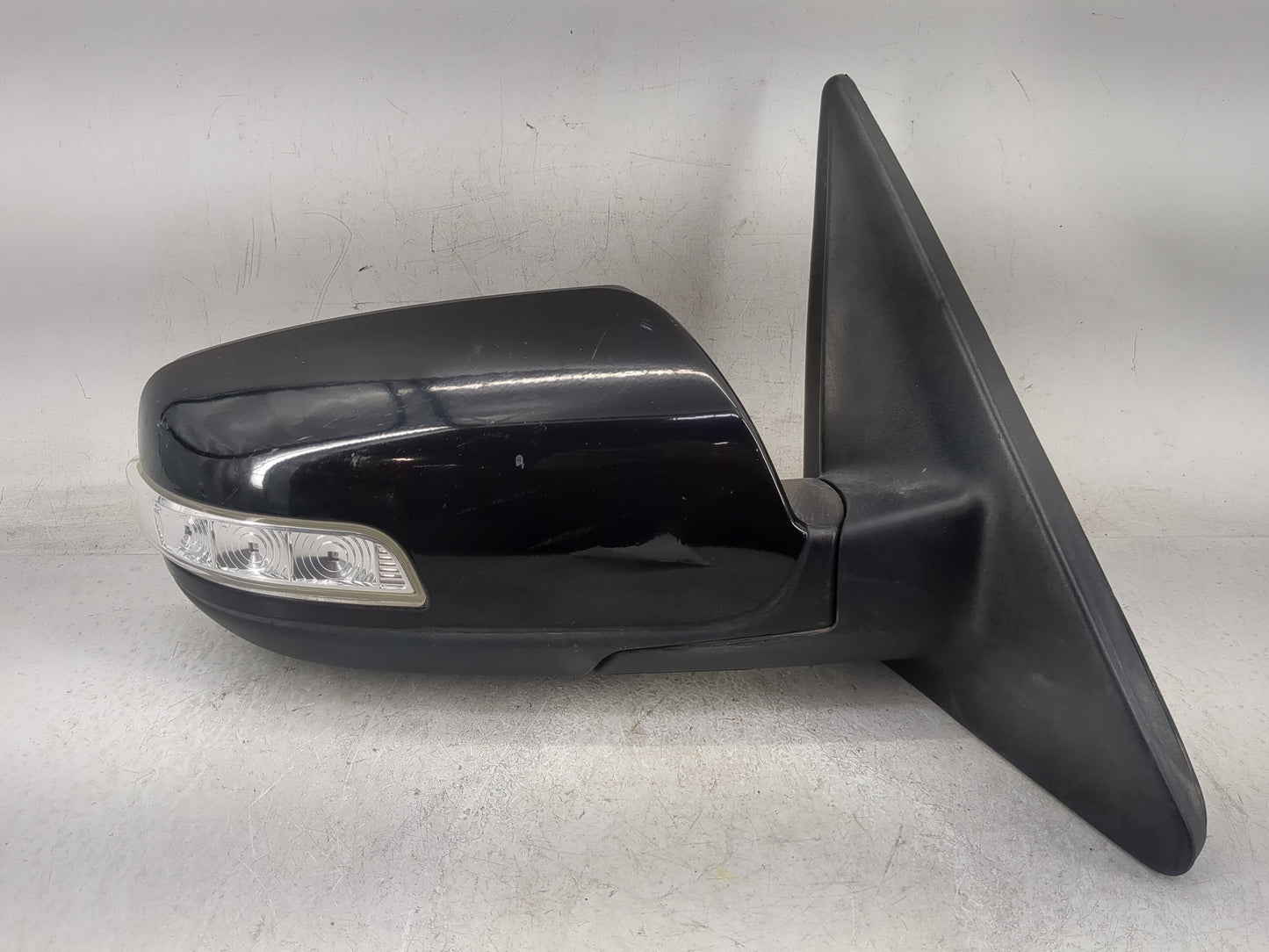 2014-2015 Kia Sorento Passenger Side View Mirror - Right Door Mirror OEM Used - Oemusedautoparts1.com