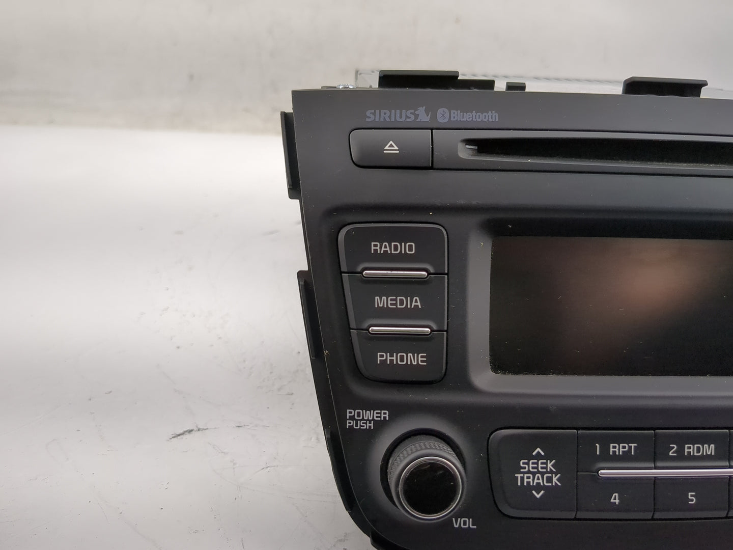 2014-2015 Kia Sorento Radio AM FM Cd Player Receiver Replacement P/N:96170-1UAA0VA Fits Fits 2014 2015 OEM Used Auto Parts -
