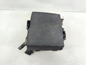 2014-2015 Kia Sorento Fusebox Fuse Box Panel Relay Module P/N:VS912501U092XA Fits Fits 2014 2015 OEM Used Auto Parts - Oemus