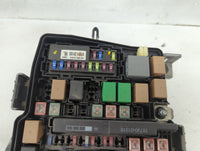 2014-2015 Kia Sorento Fusebox Fuse Box Panel Relay Module P/N:VS912501U092XA Fits Fits 2014 2015 OEM Used Auto Parts - Oemus