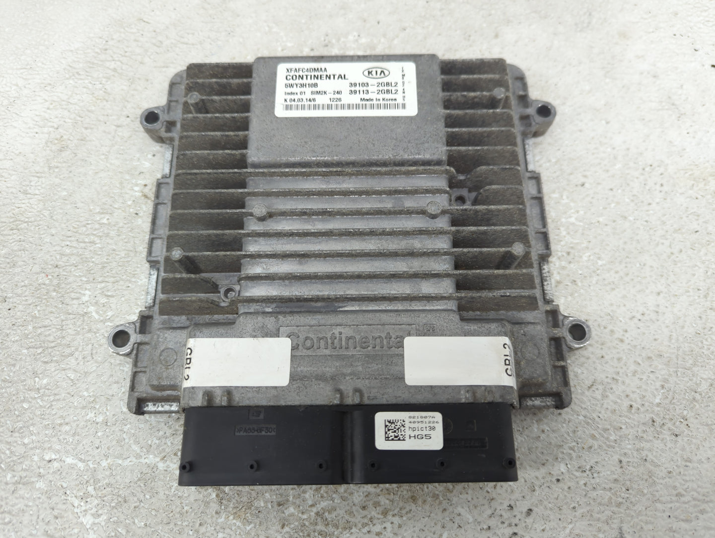 2014-2015 Kia Sorento PCM Engine Control Computer ECU ECM PCU OEM P/N:39113-2GBL2 39103-2GBL2 Fits Fits 2014 2015 OEM Used A