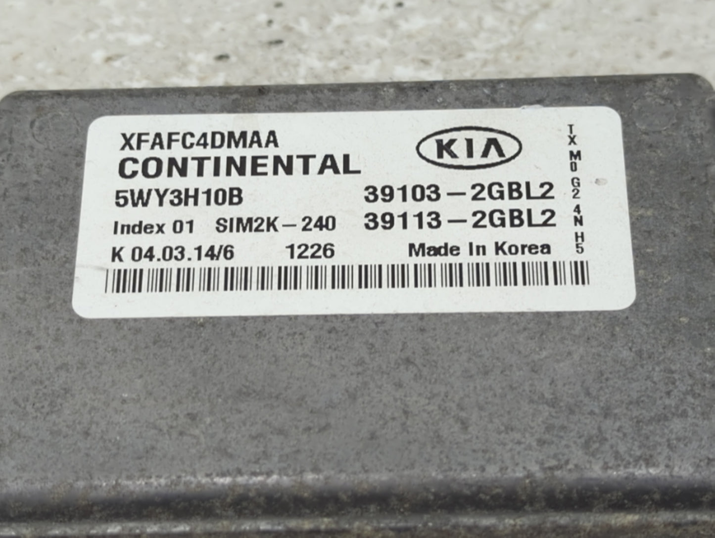 2014-2015 Kia Sorento PCM Engine Control Computer ECU ECM PCU OEM P/N:39113-2GBL2 39103-2GBL2 Fits Fits 2014 2015 OEM Used A
