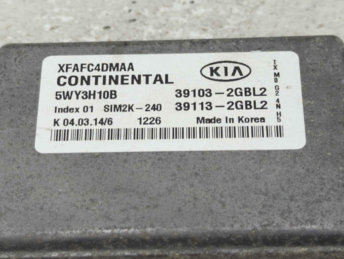 2014-2015 Kia Sorento PCM Engine Control Computer ECU ECM PCU OEM P/N:39113-2GBL2 39103-2GBL2 Fits 2014 2015 OEM Used Auto P