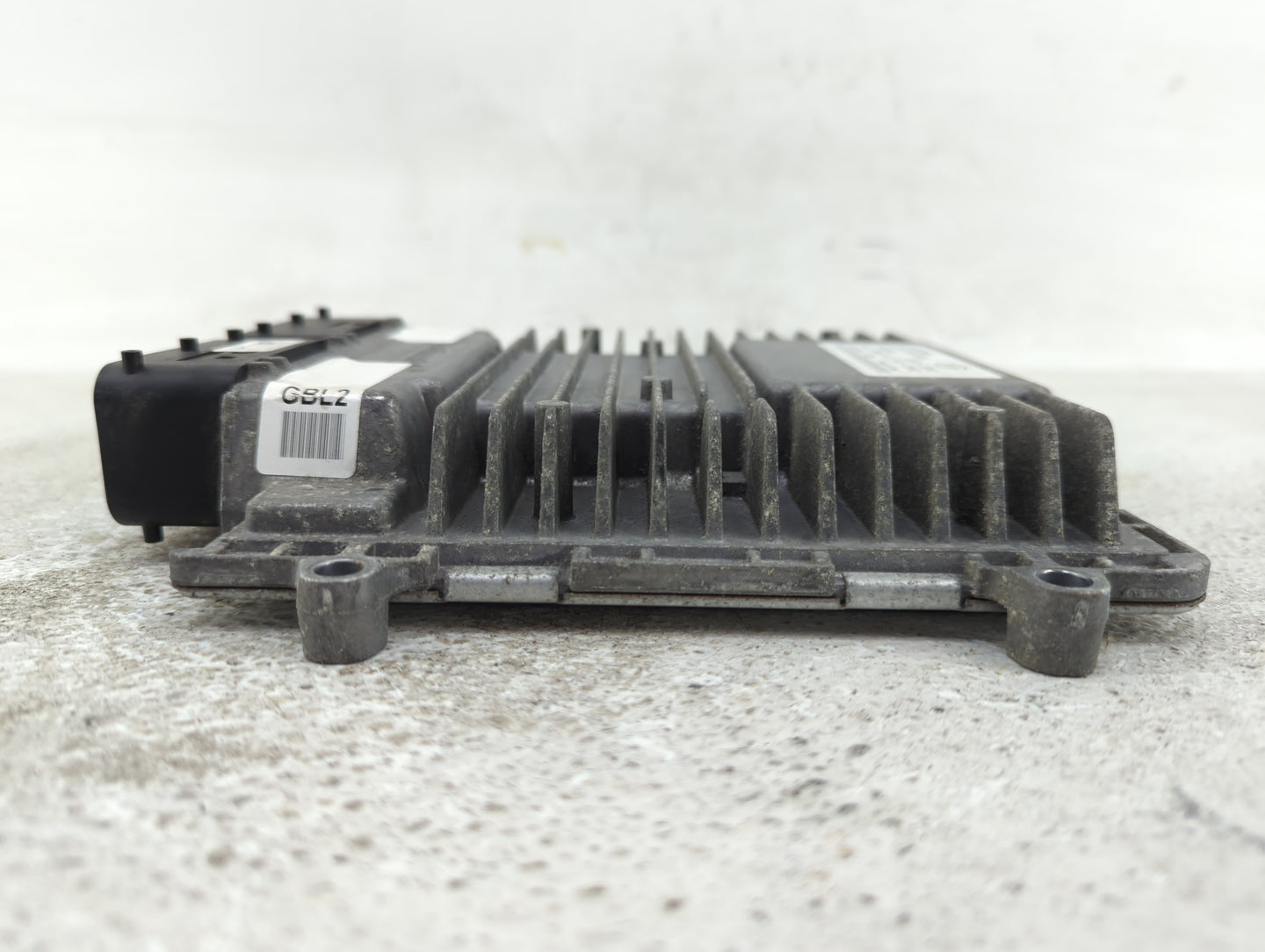 2014-2015 Kia Sorento PCM Engine Control Computer ECU ECM PCU OEM P/N:39113-2GBL2 39103-2GBL2 Fits Fits 2014 2015 OEM Used A