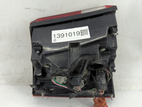 2014-2015 Kia Sorento Tail Light Assembly Passenger Right OEM P/N:92402-1U500 Fits Fits 2014 2015 OEM Used Auto Parts - Oemu