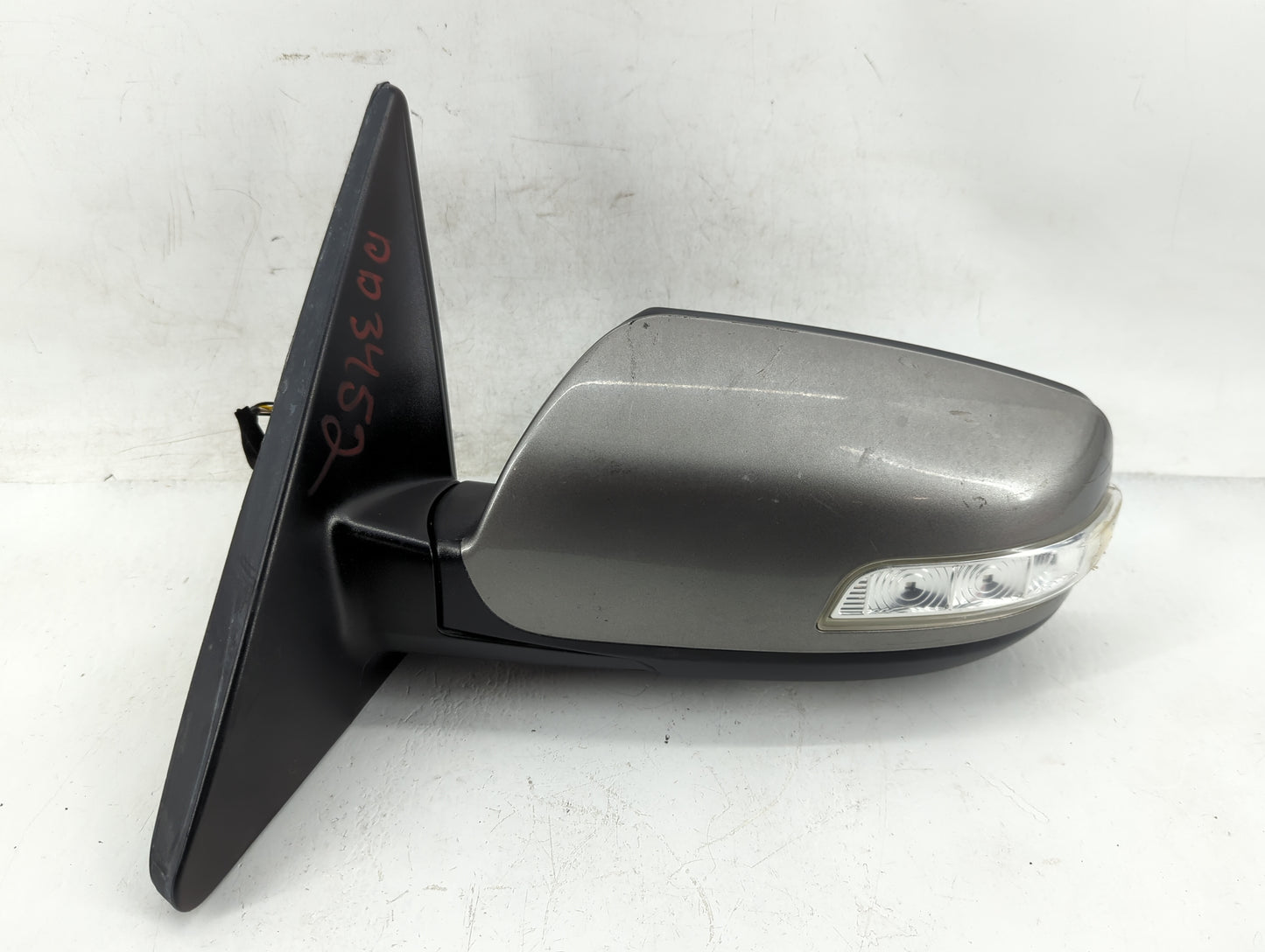 2011-2015 Kia Sorento Driver Side View Mirror - Left Door Mirror OEM Used - Oemusedautoparts1.com