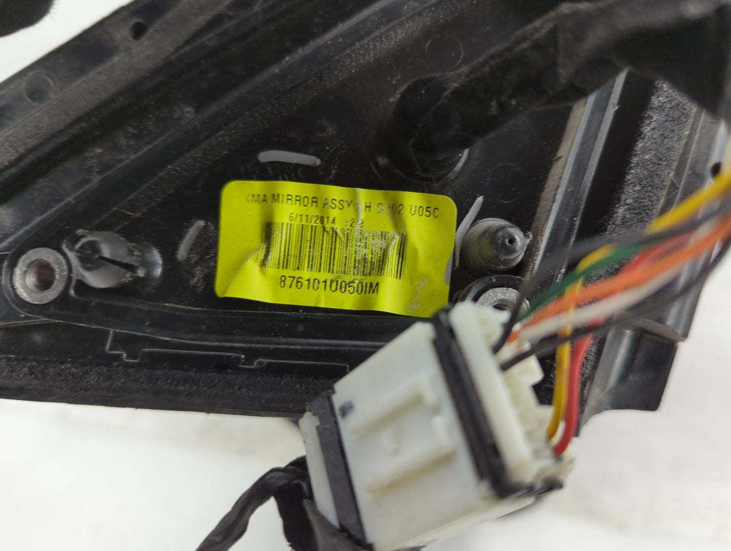 2011-2015 Kia Sorento Driver Side View Mirror - Left Door Mirror OEM Used - Oemusedautoparts1.com