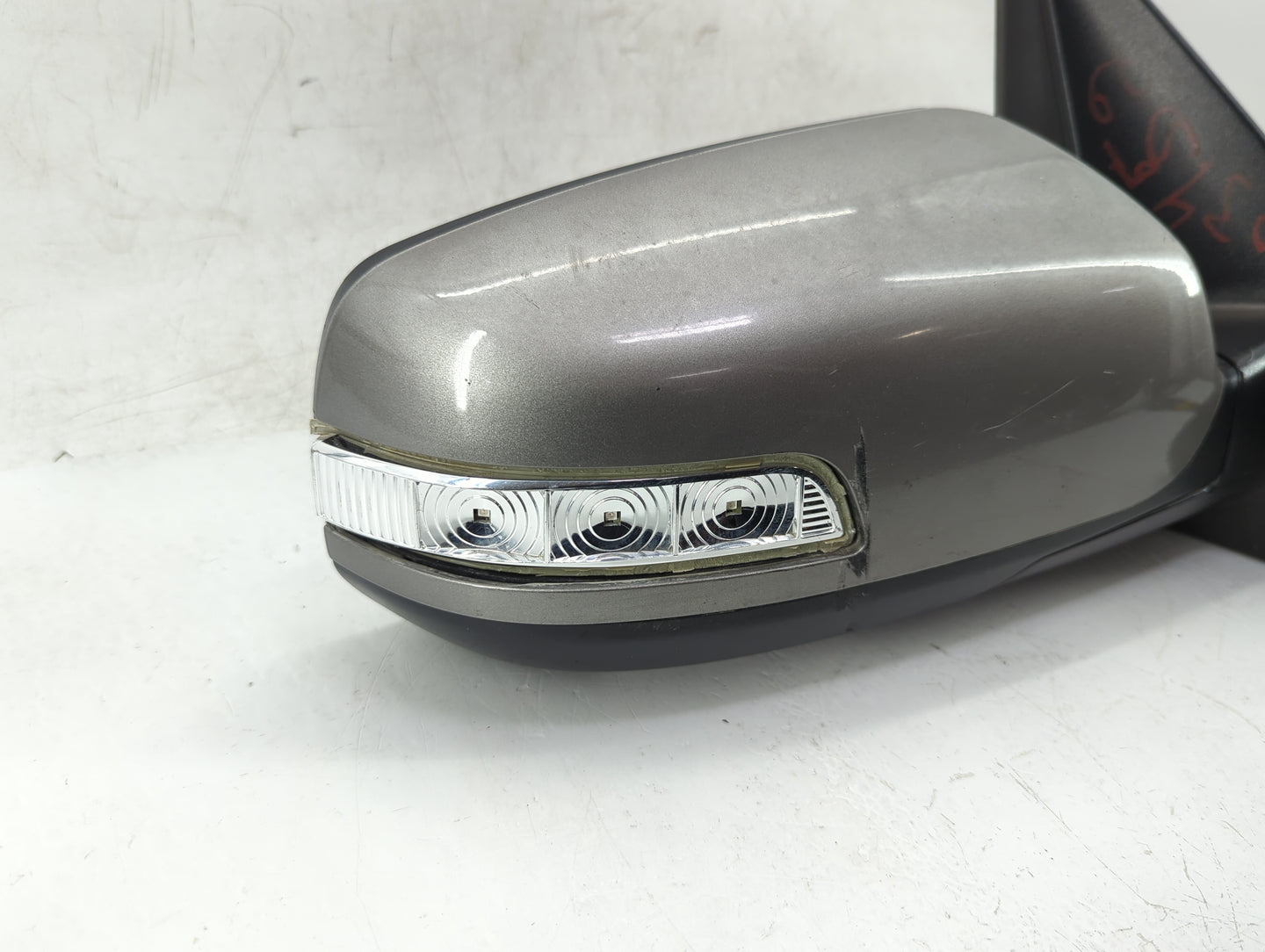 2014-2015 Kia Sorento Passenger Side View Mirror - Right Door Mirror OEM Used - Oemusedautoparts1.com