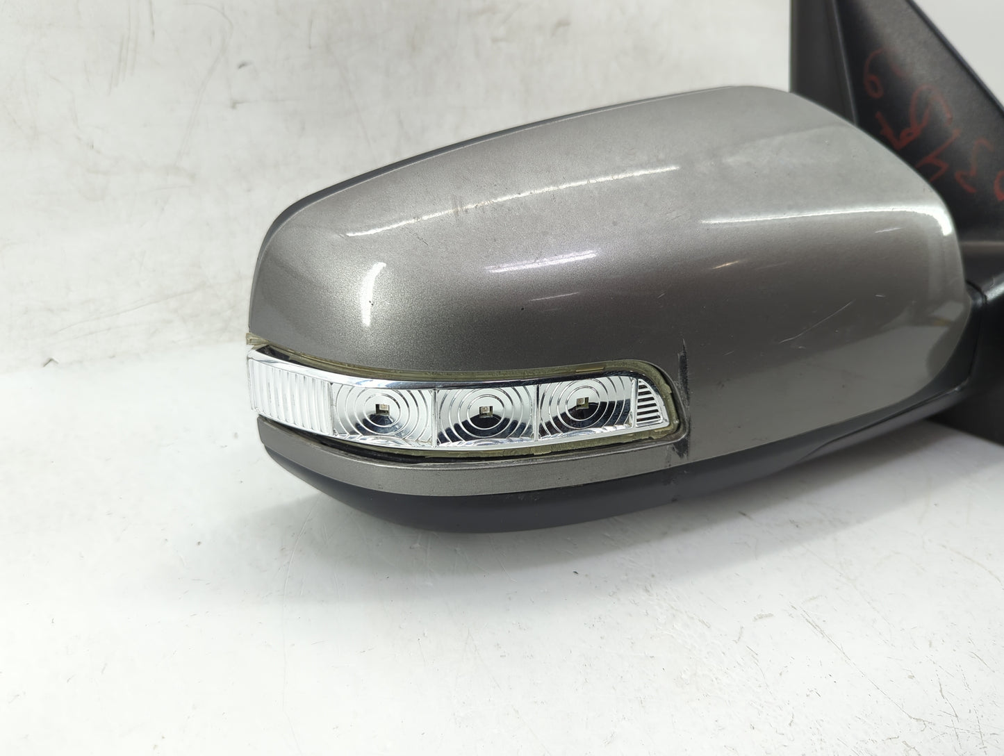 2014-2015 Kia Sorento Passenger Side View Mirror - Right Door Mirror OEM Used - Oemusedautoparts1.com