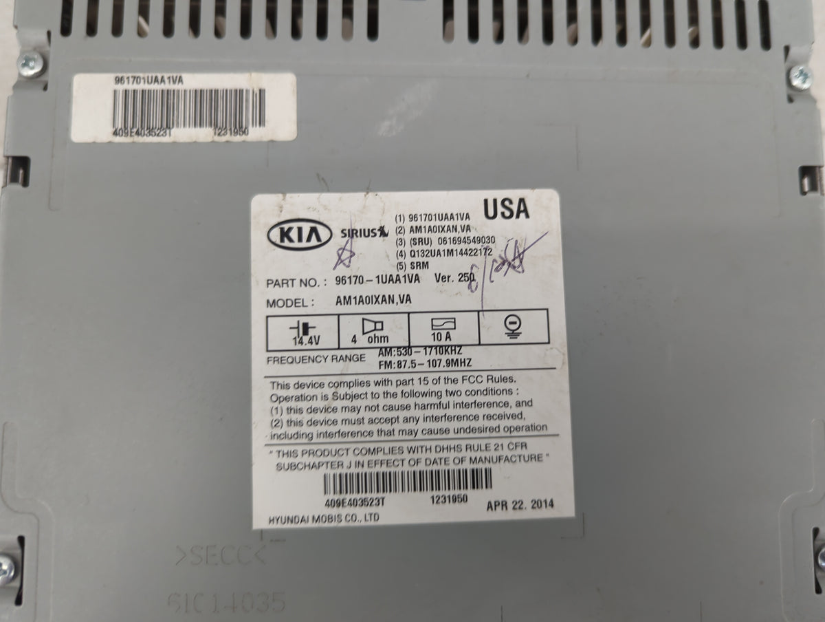2014-2015 Kia Sorento Radio AM FM Cd Player Receiver Replacement P/N:96170-1UAA1VA Fits 2014 2015 OEM Used Auto Parts - Oemu