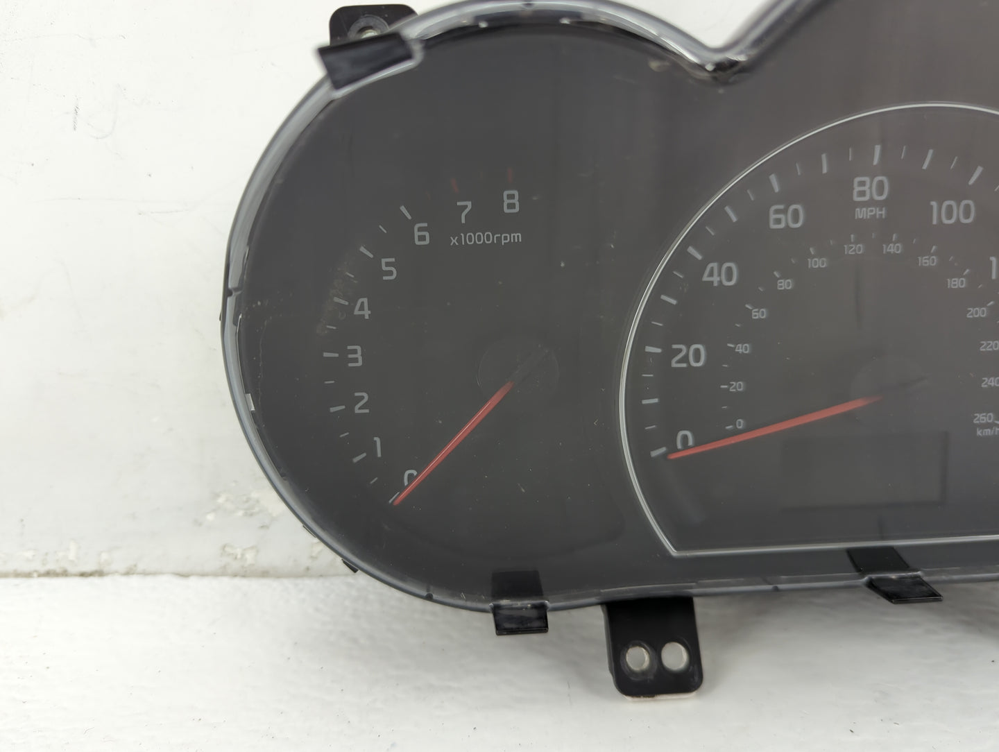 2014-2015 Kia Sorento Instrument Cluster Speedometer Gauges P/N:94004-1U010 Fits Fits 2014 2015 OEM Used Auto Parts - Oemuse