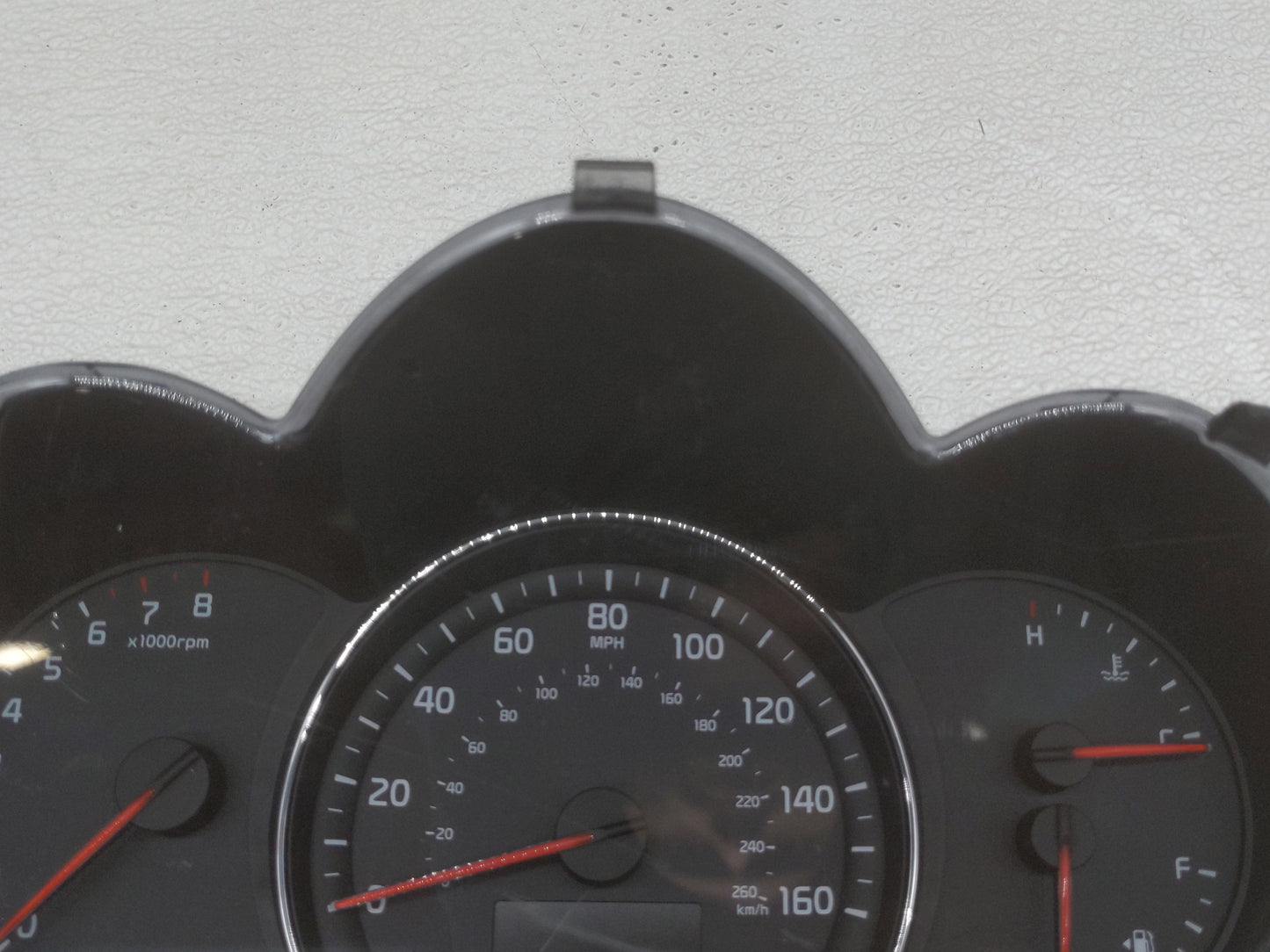 2014-2015 Kia Sorento Instrument Cluster Speedometer Gauges P/N:94004-1U010 Fits Fits 2014 2015 OEM Used Auto Parts - Oemuse
