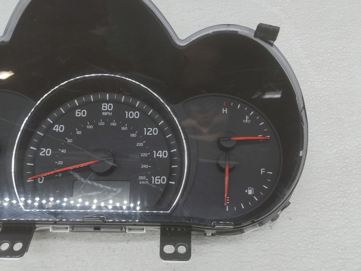 2014-2015 Kia Sorento Instrument Cluster Speedometer Gauges P/N:94004-1U010 Fits Fits 2014 2015 OEM Used Auto Parts - Oemuse