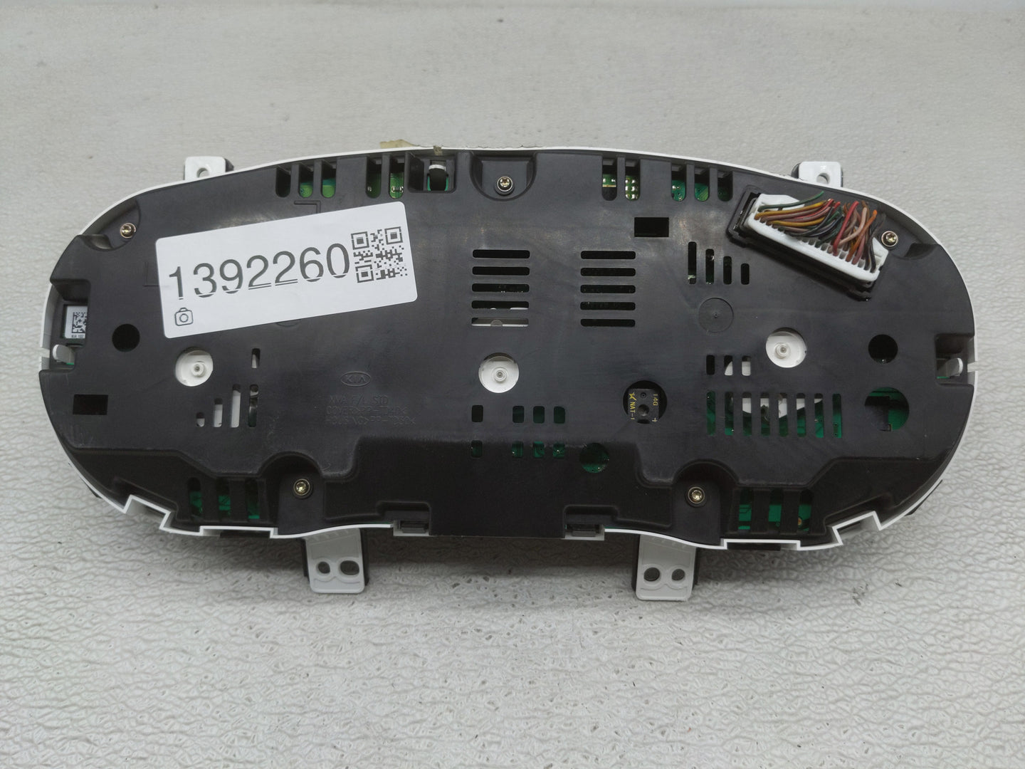 2014-2015 Kia Sorento Instrument Cluster Speedometer Gauges P/N:94004-1U010 Fits Fits 2014 2015 OEM Used Auto Parts - Oemuse