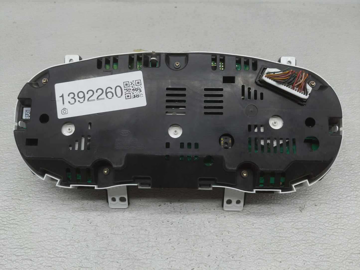 2014-2015 Kia Sorento Instrument Cluster Speedometer Gauges P/N:94004-1U010 Fits Fits 2014 2015 OEM Used Auto Parts - Oemuse