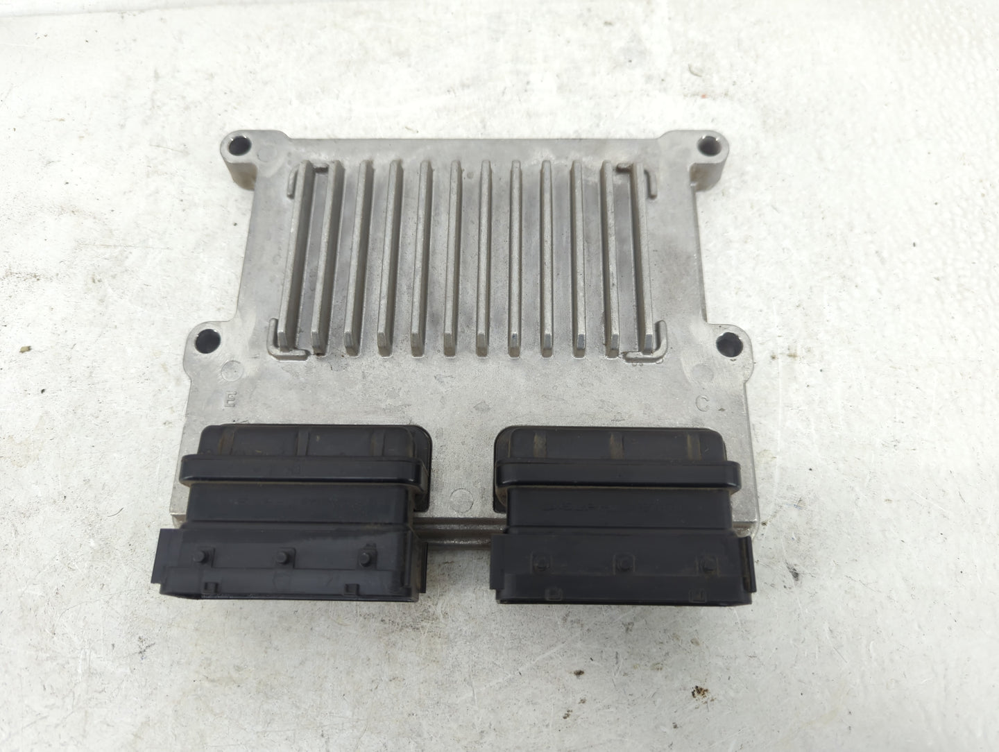 2015 Kia Sorento PCM Engine Control Computer ECU ECM PCU OEM P/N:39110-3CXN5 Fits OEM Used Auto Parts - Oemusedautoparts1.co