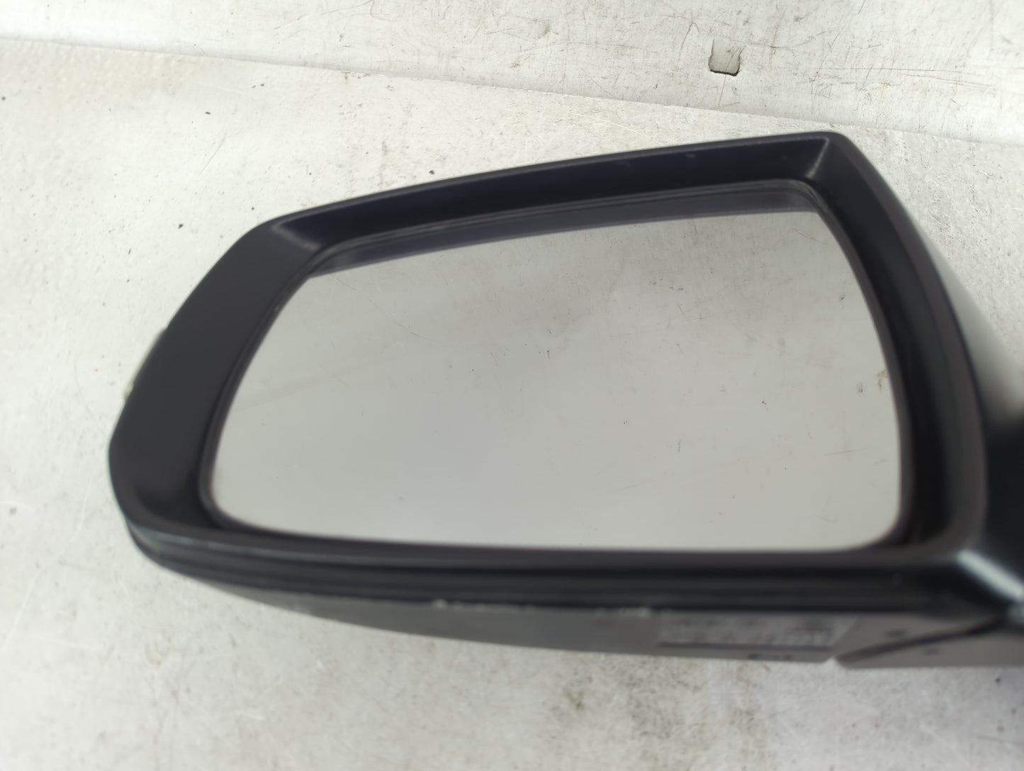 2014-2015 Kia Sorento Driver Side View Mirror - Left Door Mirror OEM Used - Oemusedautoparts1.com
