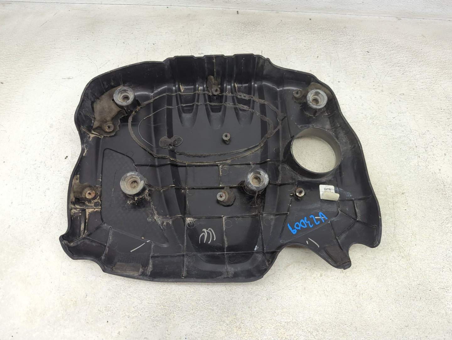 2015 Kia Sorento Engine Cover - Oemusedautoparts1.com