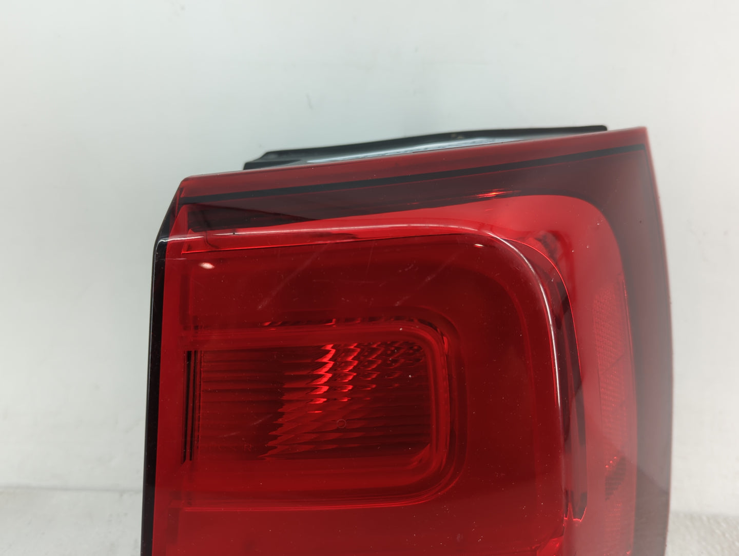 2014-2015 Kia Sorento Tail Light Assembly Passenger Right OEM Fits Fits 2014 2015 OEM Used Auto Parts - Oemusedautoparts1.co