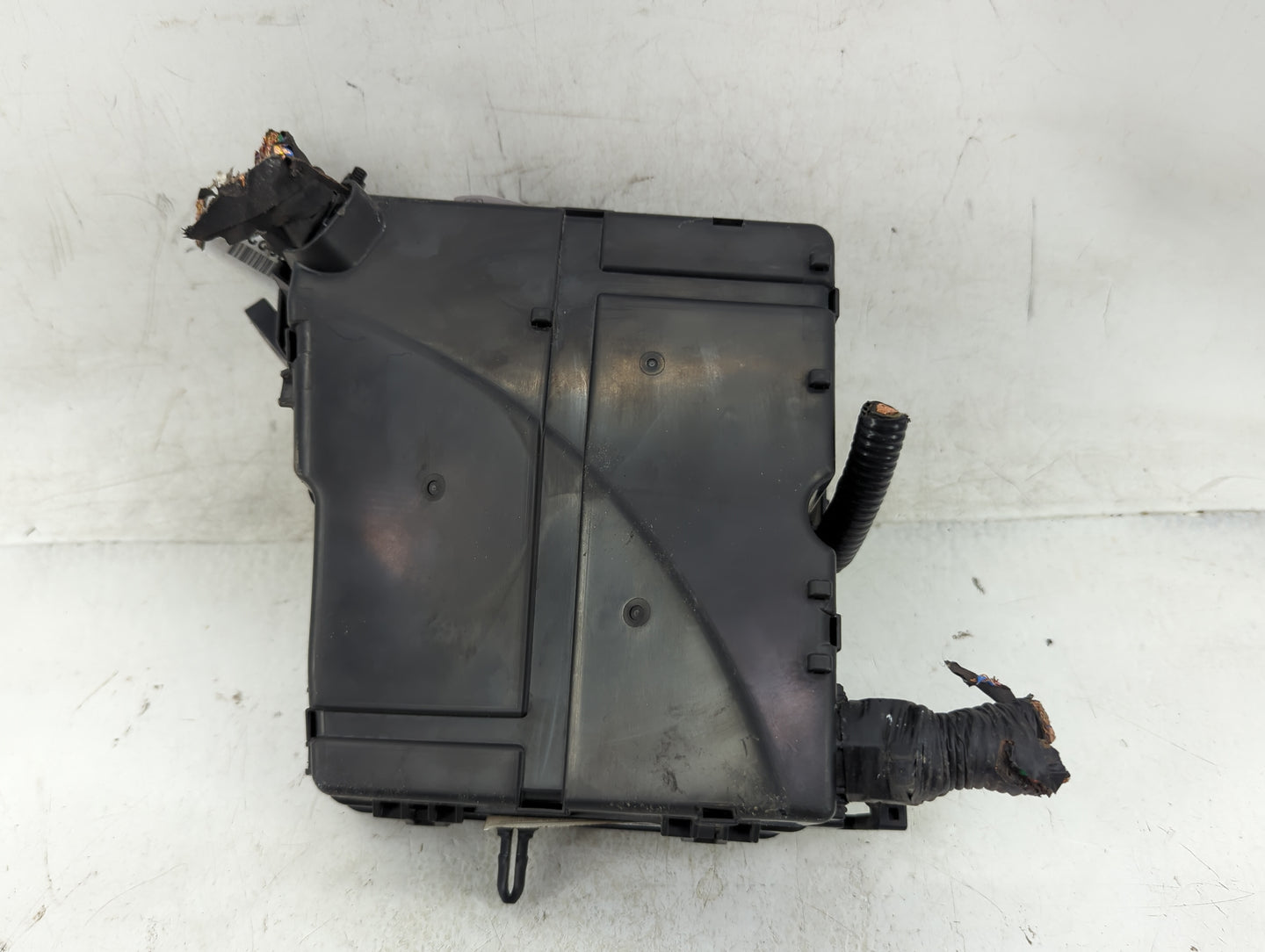 2014-2015 Kia Sorento Fusebox Fuse Box Panel Relay Module P/N:91951-3X100 Fits Fits 2014 2015 OEM Used Auto Parts - Oemuseda