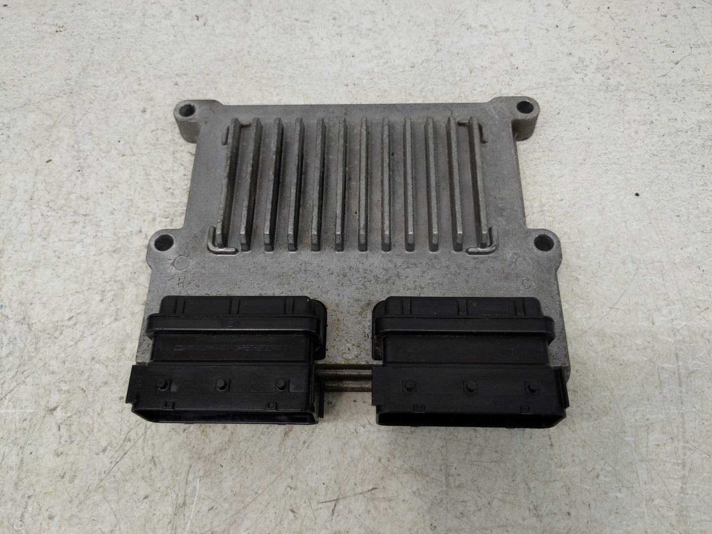 2015 Kia Sorento PCM Engine Control Computer ECU ECM PCU OEM P/N:39110-3CXN6 Fits OEM Used Auto Parts - Oemusedautoparts1.co