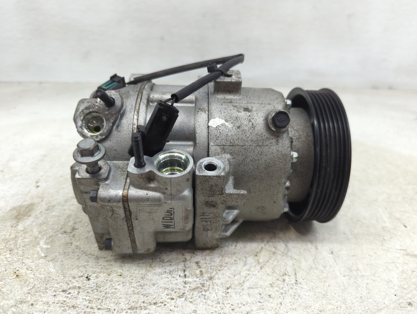 2012-2015 Kia Sorento Air Conditioning A/c Ac Compressor Oem - Oemusedautoparts1.com