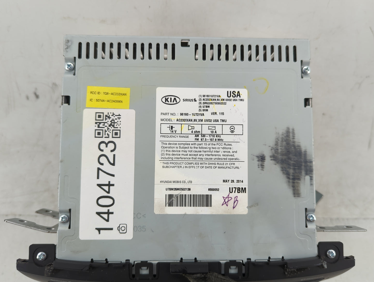 2014-2015 Kia Sorento Radio AM FM Cd Player Receiver Replacement P/N:96160-1U721VA Fits Fits 2014 2015 OEM Used Auto Parts -