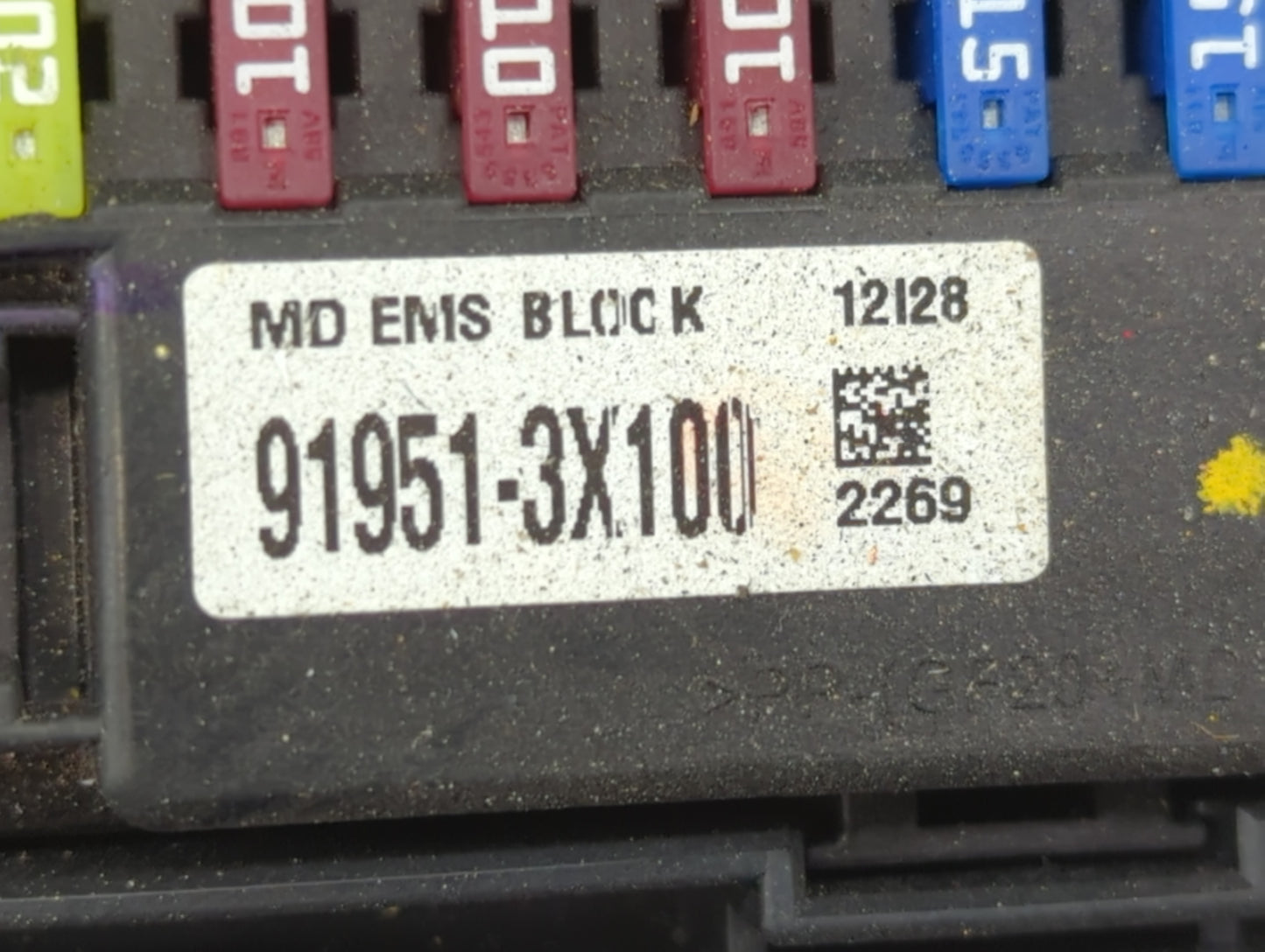 2014-2015 Kia Sorento Fusebox Fuse Box Panel Relay Module P/N:91951-3X100 Fits Fits 2014 2015 OEM Used Auto Parts - Oemuseda
