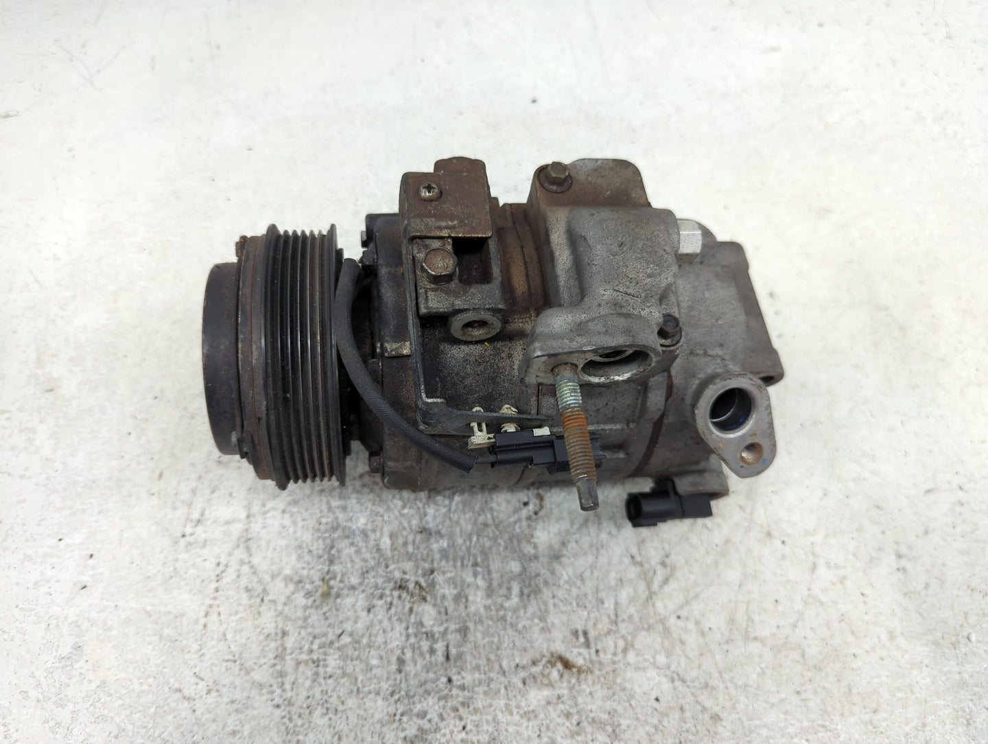 2012-2015 Kia Sorento Air Conditioning A/c Ac Compressor Oem 1413940 - Oemusedautoparts1.com