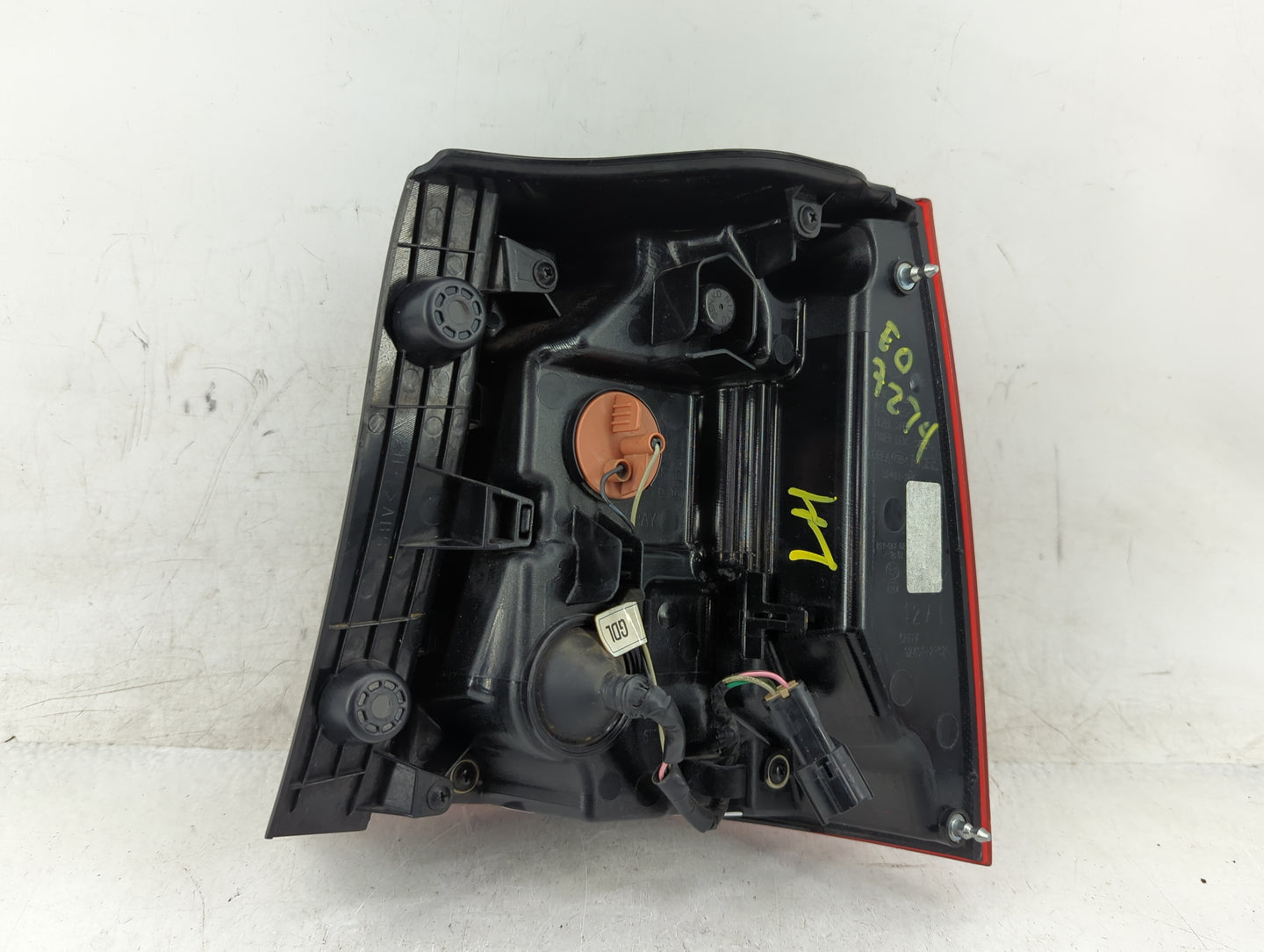 2014-2015 Kia Sorento Tail Light Assembly Driver Left OEM P/N:92401-2P620 Fits Fits 2014 2015 OEM Used Auto Parts - Oemuseda
