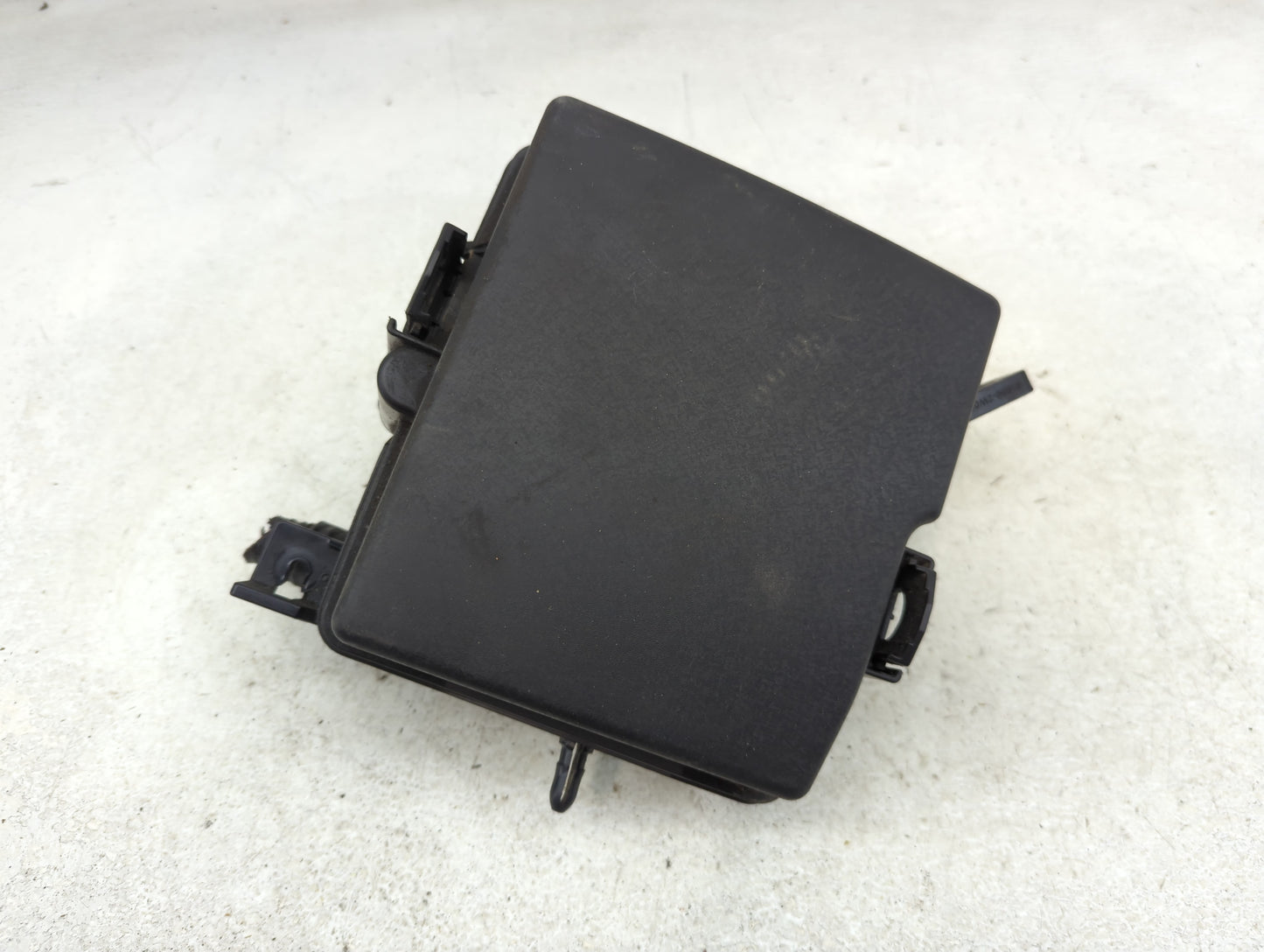 2014-2015 Kia Sorento Fusebox Fuse Box Panel Relay Module P/N:91951-3X100 Fits Fits 2014 2015 OEM Used Auto Parts - Oemuseda