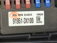 2014-2015 Kia Sorento Fusebox Fuse Box Panel Relay Module P/N:91951-3X100 Fits Fits 2014 2015 OEM Used Auto Parts - Oemuseda