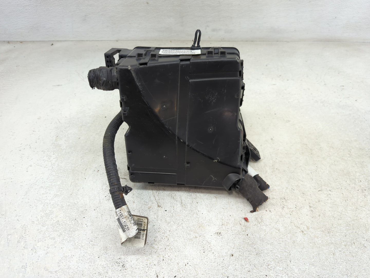 2014-2015 Kia Sorento Fusebox Fuse Box Panel Relay Module P/N:91951-3X100 Fits Fits 2014 2015 OEM Used Auto Parts - Oemuseda