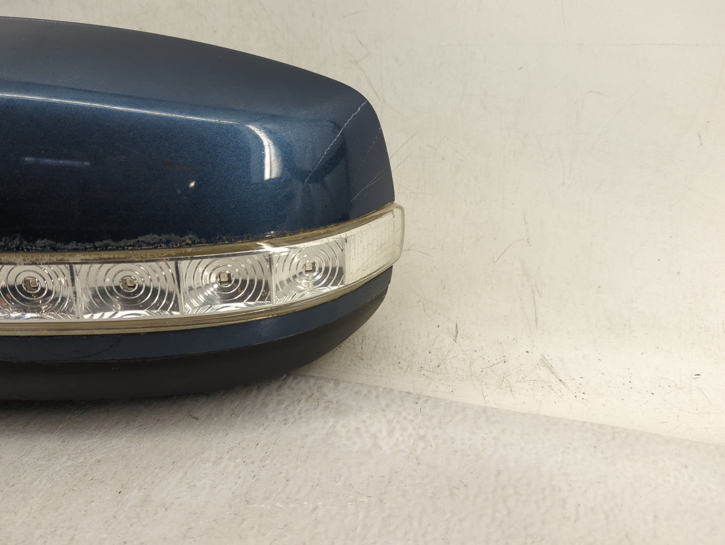 2014-2015 Kia Sorento Driver Side View Mirror - Left Door Mirror OEM Used - Oemusedautoparts1.com