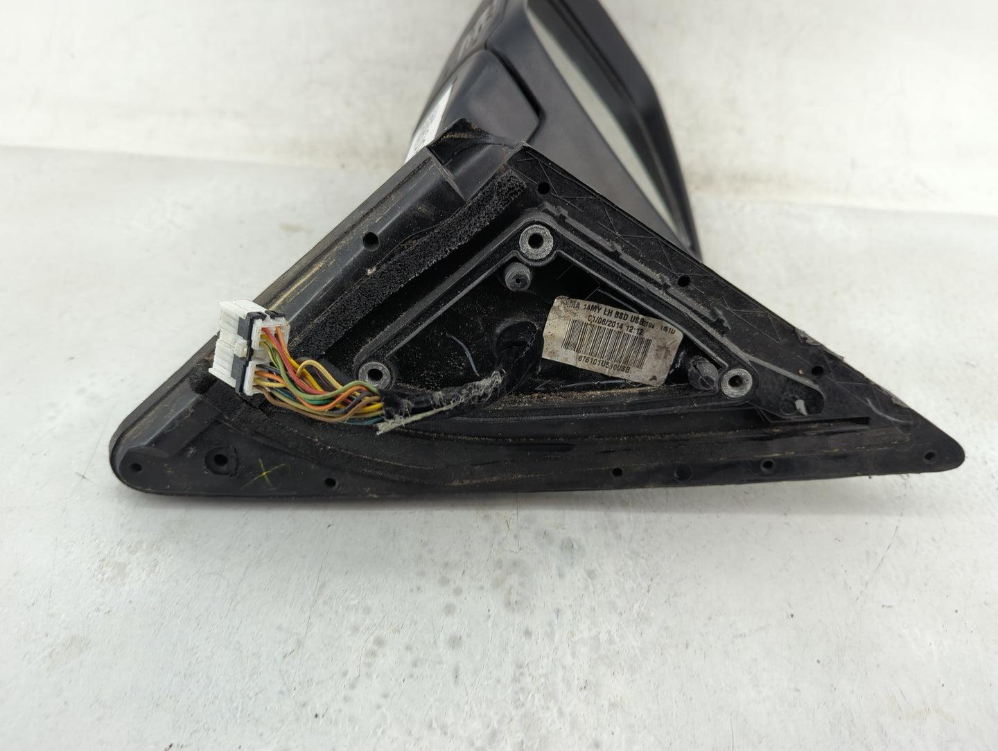 2014-2015 Kia Sorento Driver Side View Mirror - Left Door Mirror OEM Used - Oemusedautoparts1.com
